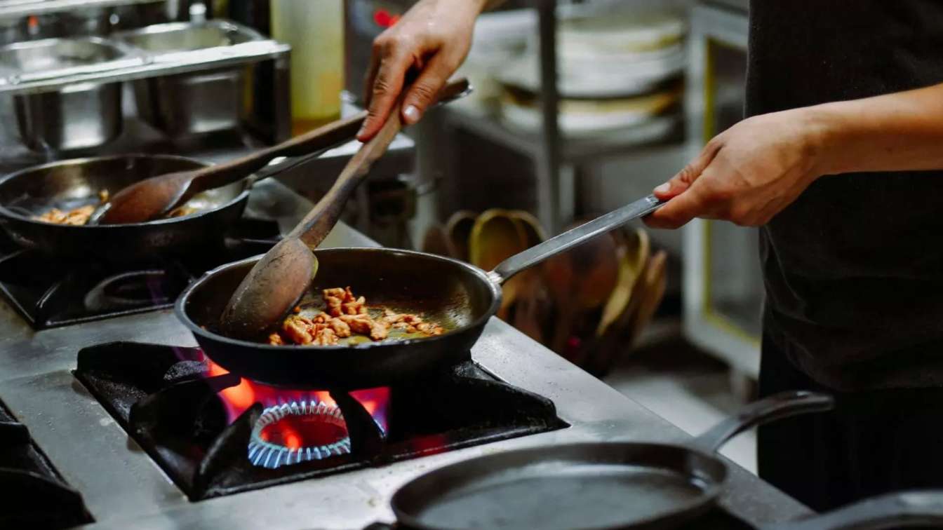 Explore Cloud Kitchen for Snacks and Sweets